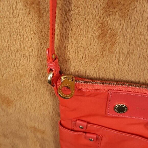 MARC JACOBS Handbag Red Nylon Leather Trim Gold Hardware SIA Crossbody - Picture 4 of 10
